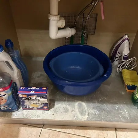 Aps In White Tower Lejlighed